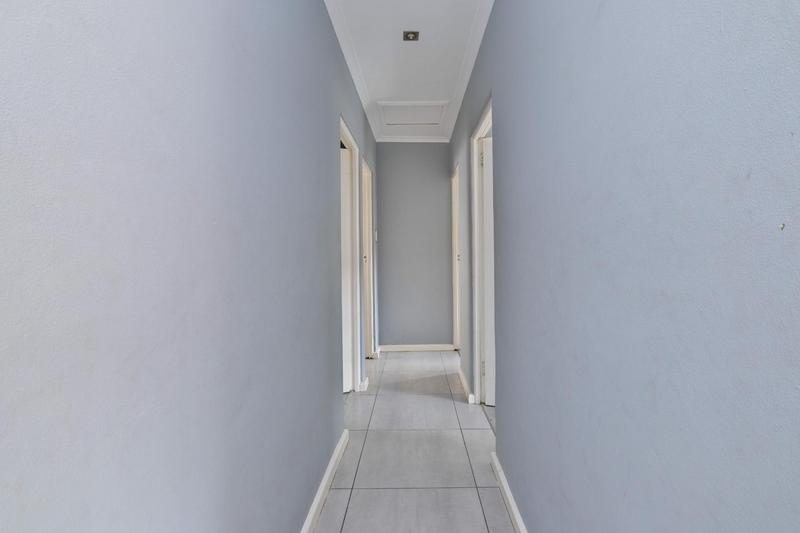 5 Bedroom Property for Sale in Port Elizabeth Eastern Cape